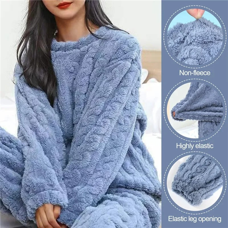 Damen-Winter-Pyjama-Set aus Korallensamt